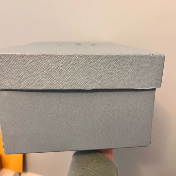 Prada Show Box - Picture 3 of 8